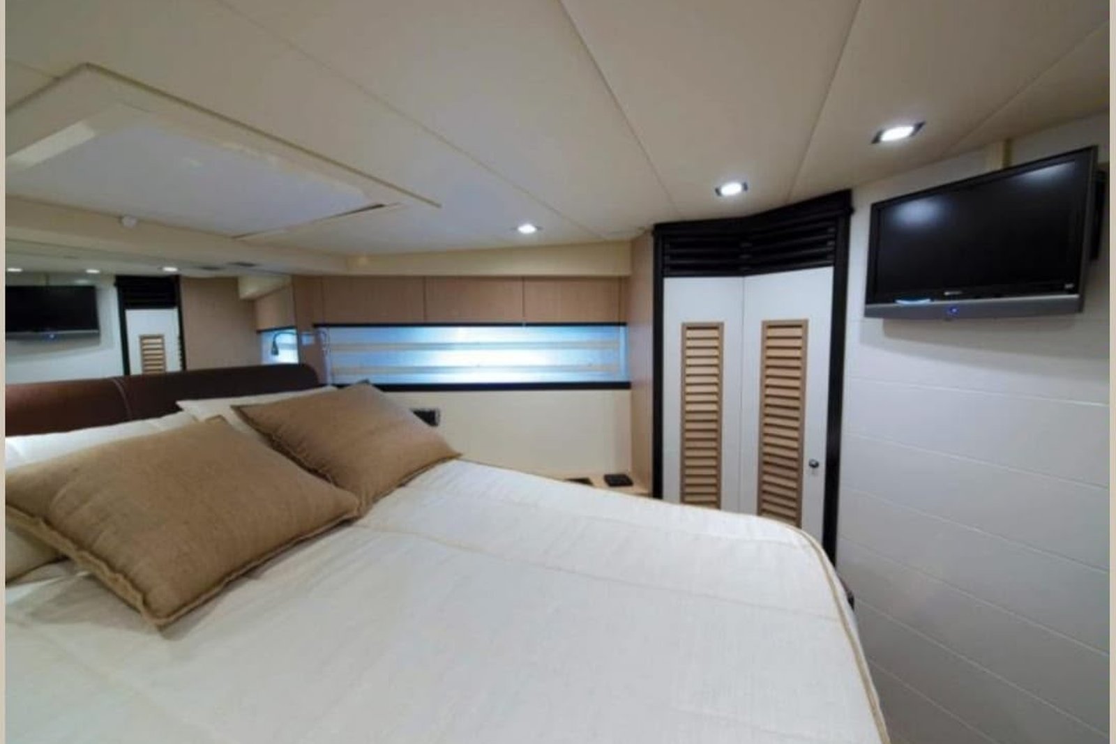 Motor Yacht: Private Charter, photo 4
