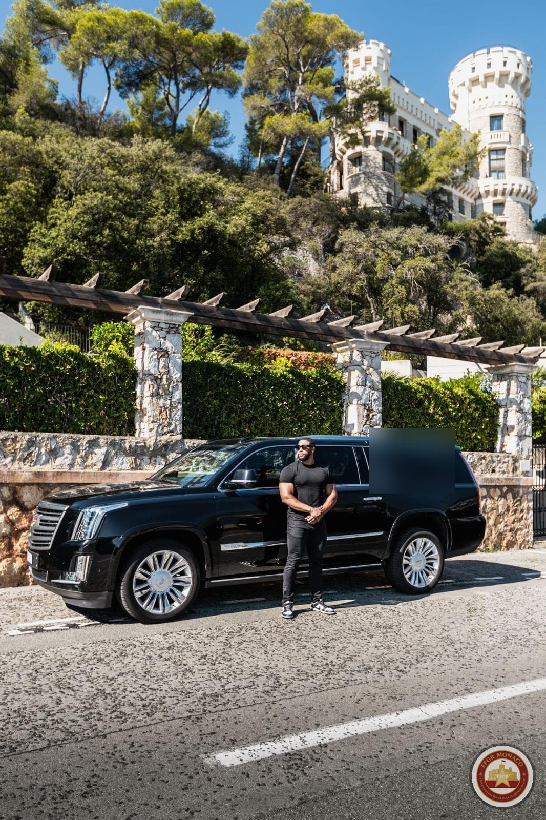 Cadillac Escalade ESV Platinum — 18