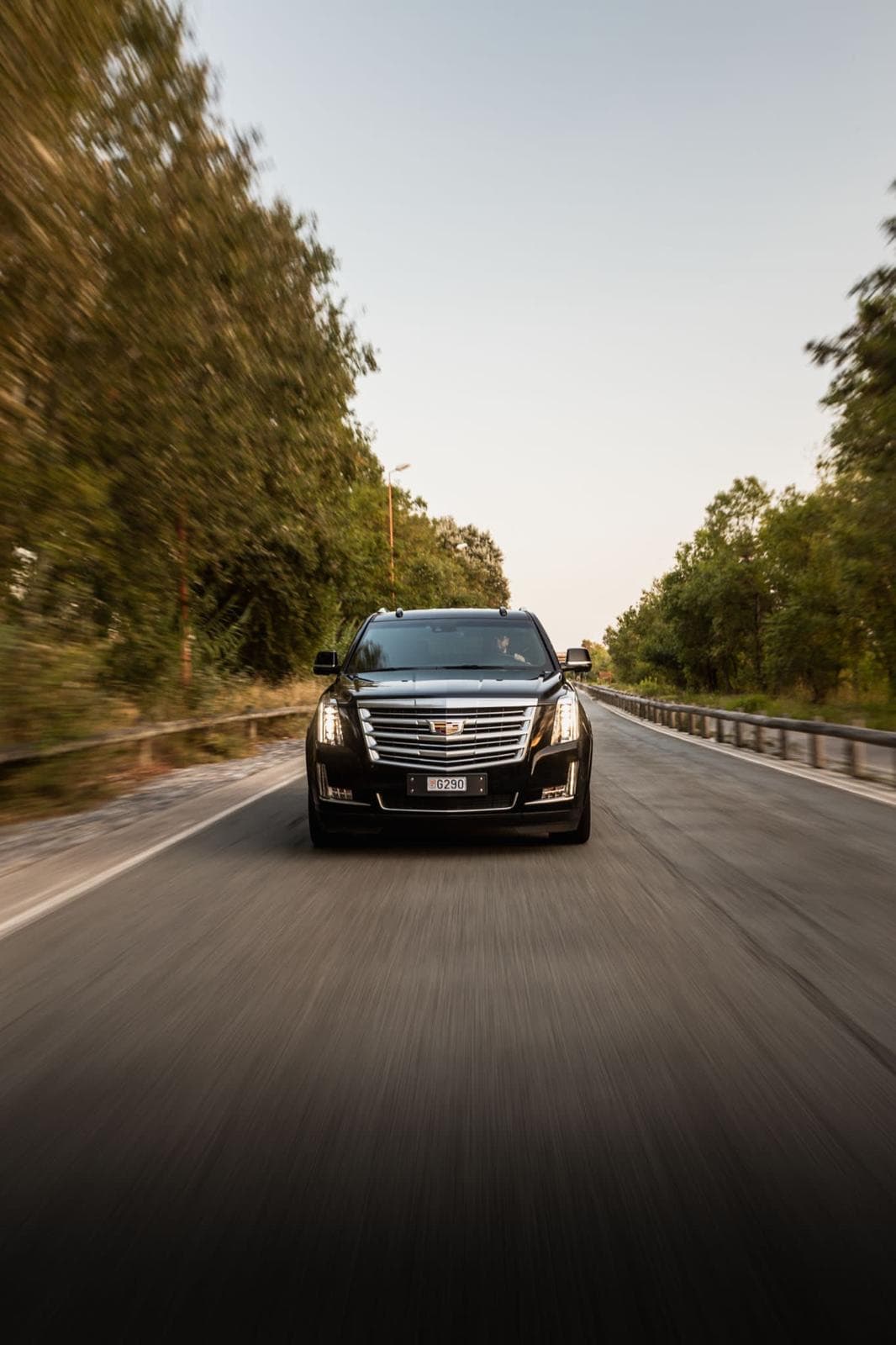 Cadillac Escalade ESV Platinum — 11
