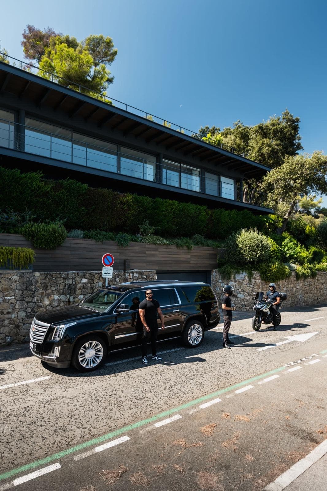 Cadillac Escalade ESV Platinum — 6