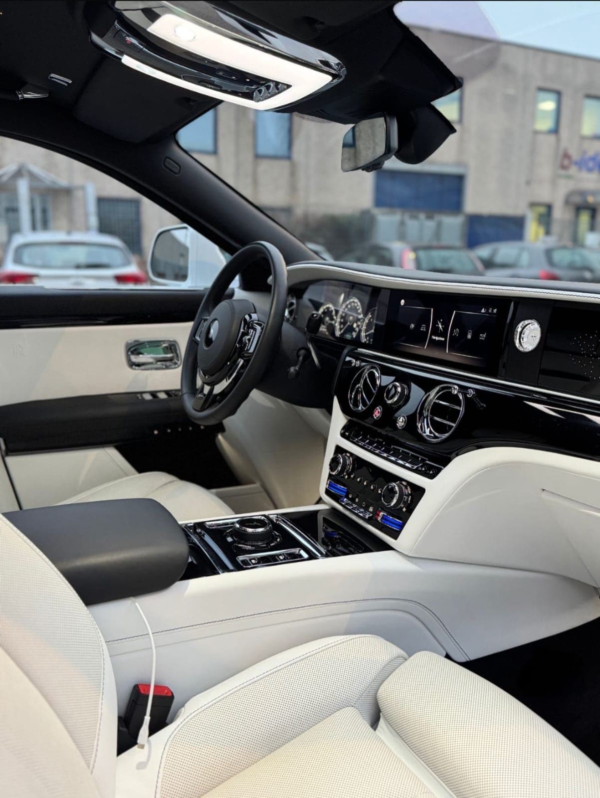 Rolls-Royce Ghost Extended — 5